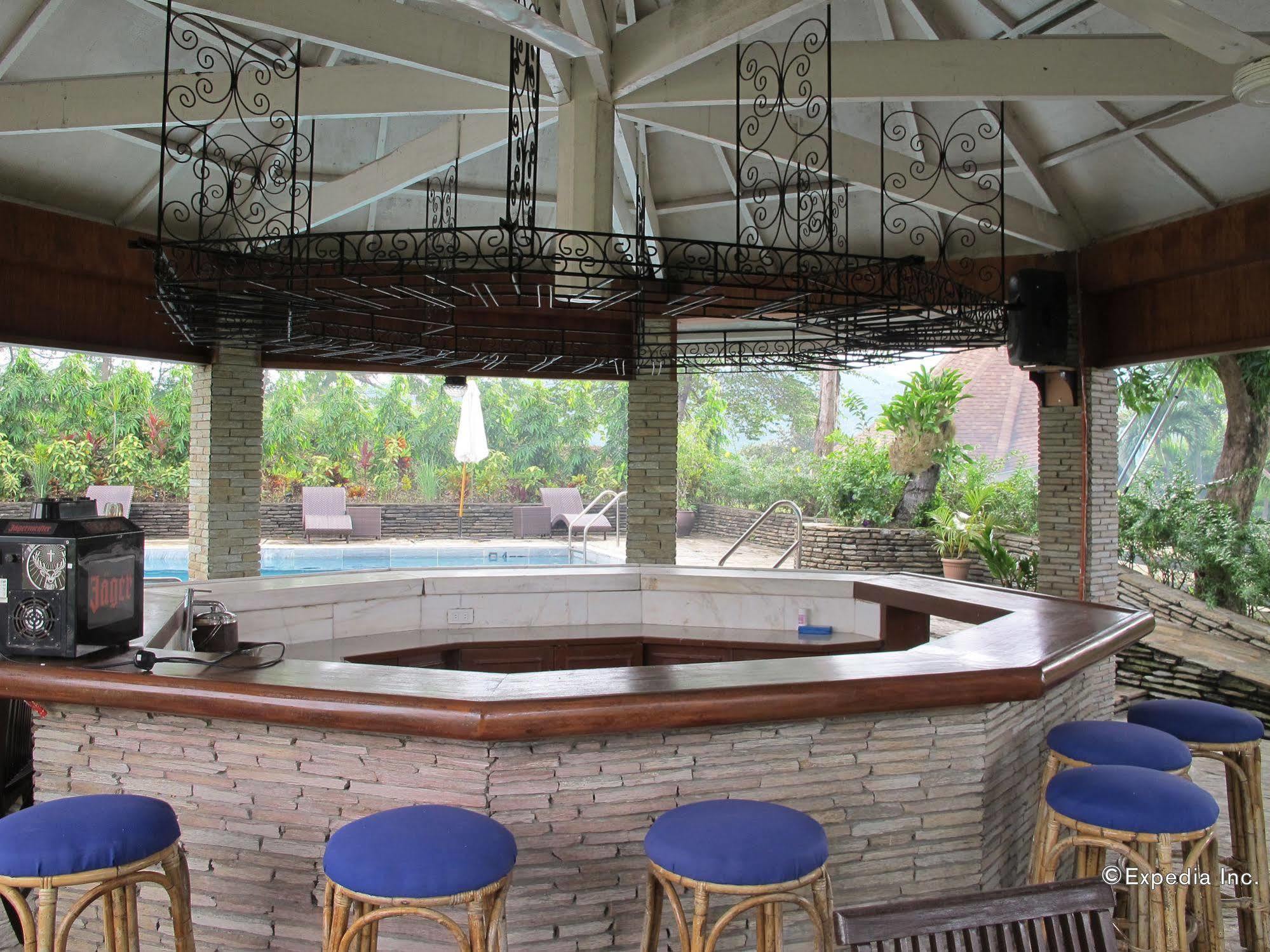Utopia Resort & Spa Puerto Galera Buitenkant foto