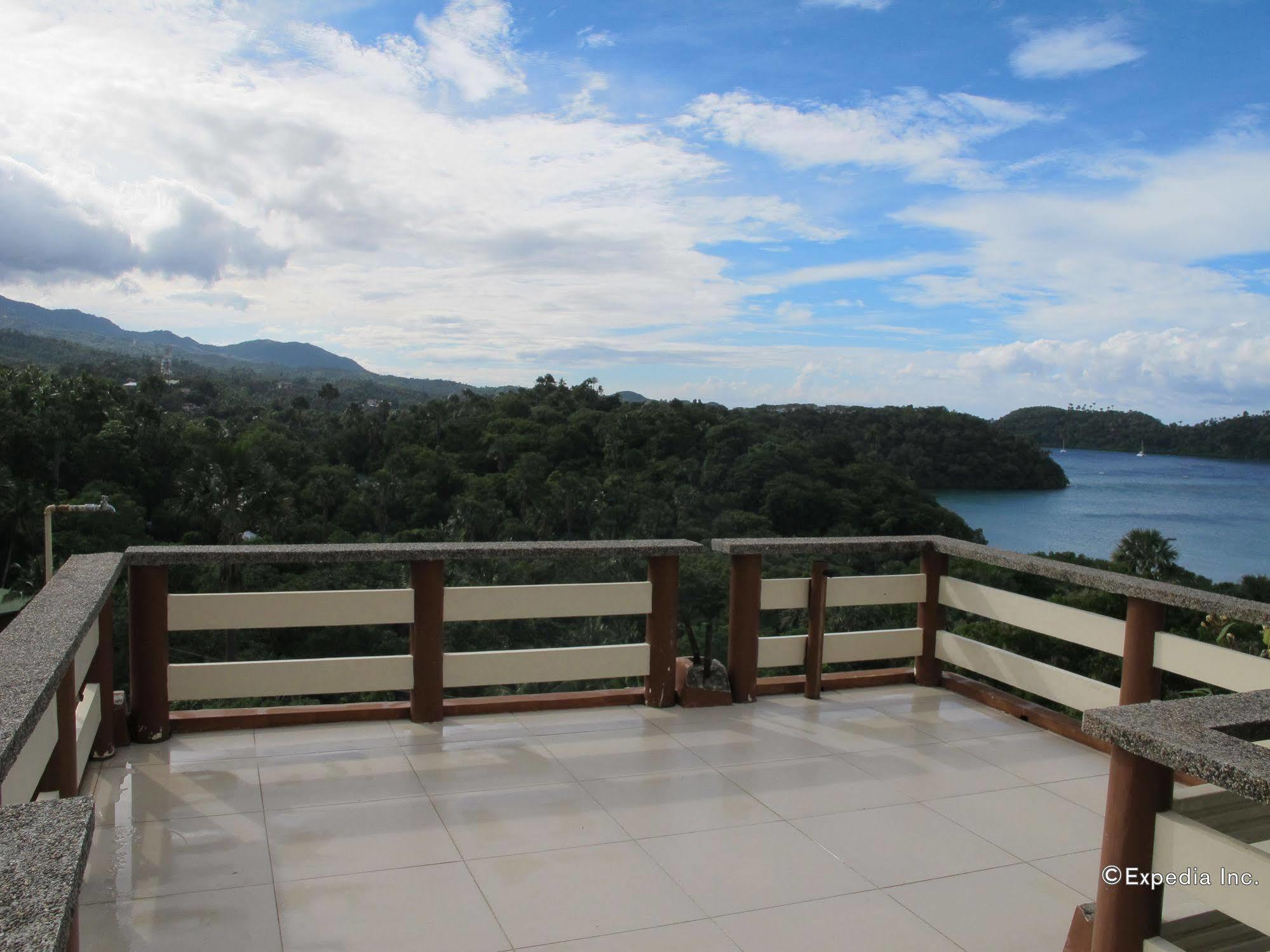 Utopia Resort & Spa Puerto Galera Buitenkant foto